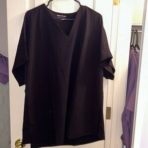 NEW Mandala Scrubs Oversized Scrub Top in Black